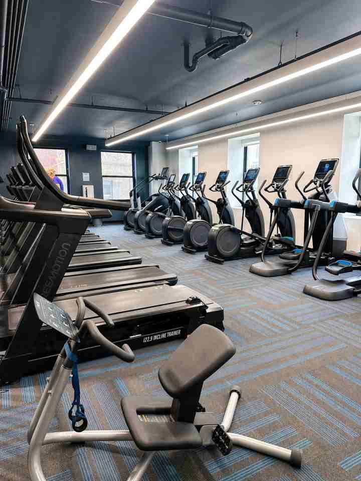 758 N Broadway #1379068P - Photo 7 of 22