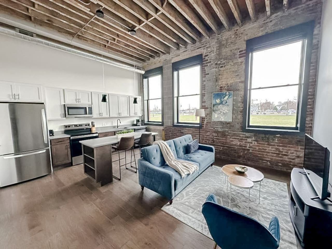 403 West 4th Street North - Photo 5 of 21