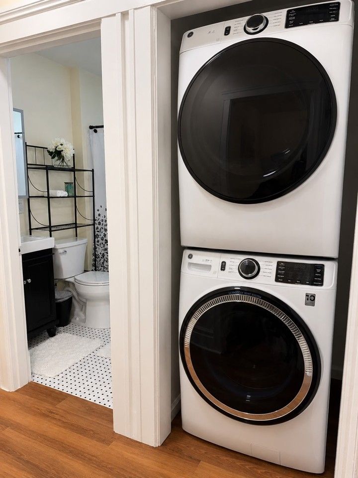 627 22nd St #1538075P - Photo 7 of 50