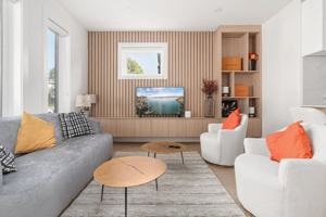 featured image of 4257 Beatrice St