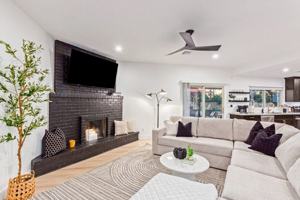 featured image of 5921 E Thunderbird Rd