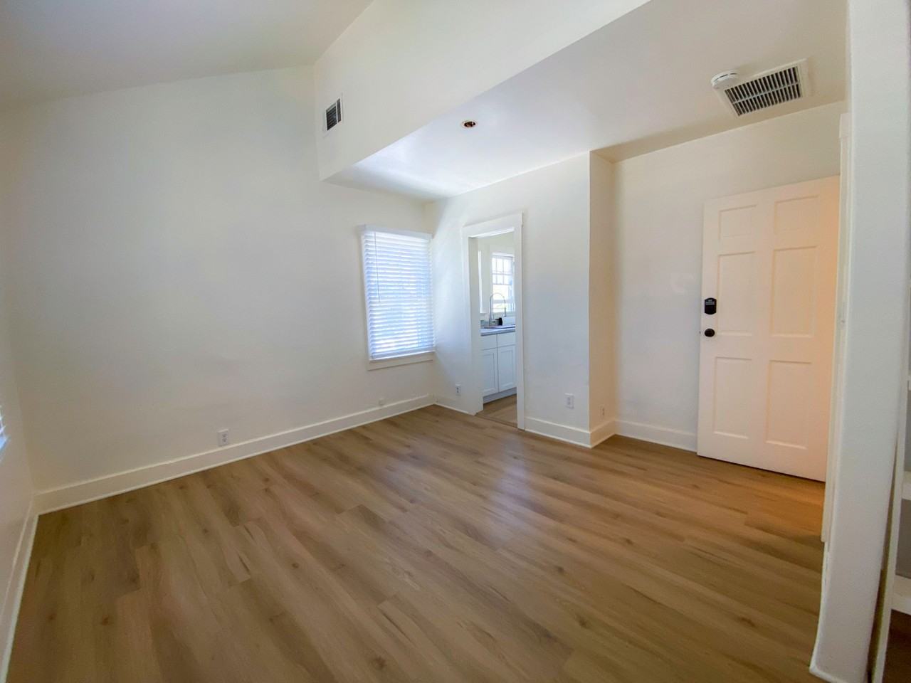 125 W Micheltorena St Santa Barbara, Ca #B - Photo 2 of 17