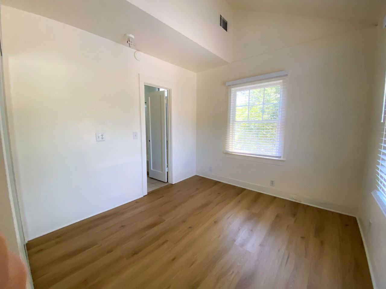 125 W Micheltorena St Santa Barbara, Ca #B - Photo 7 of 17