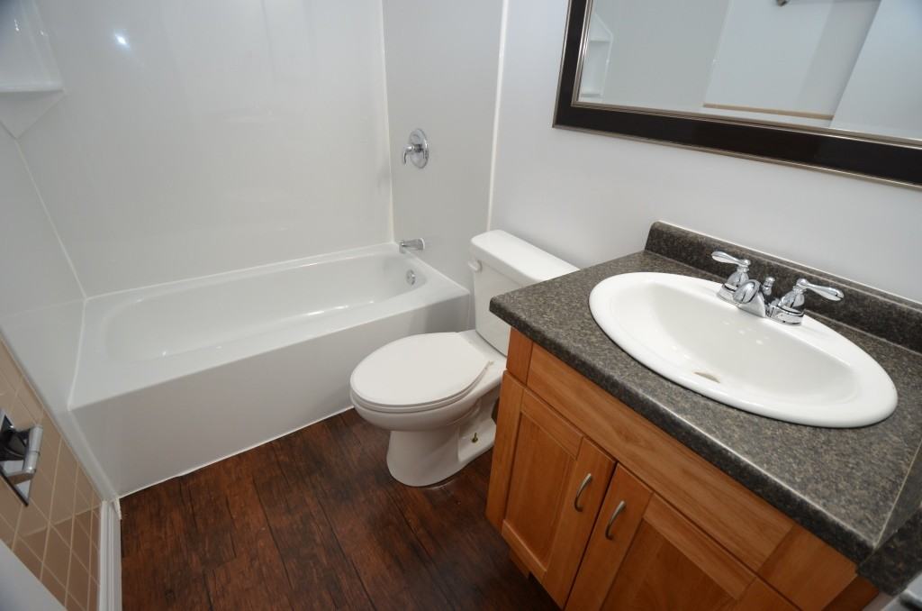 245 Niagara Street #2 - Photo 6 of 20