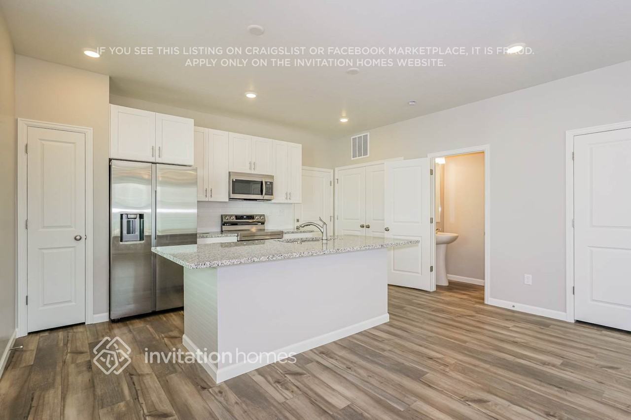 30 N Riverside Dr - Photo 6 of 17
