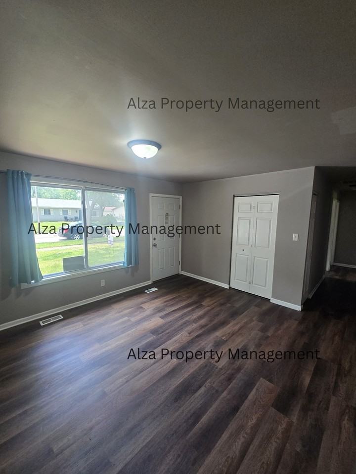 828 Poplar Ln #1 - Photo 2 of 21