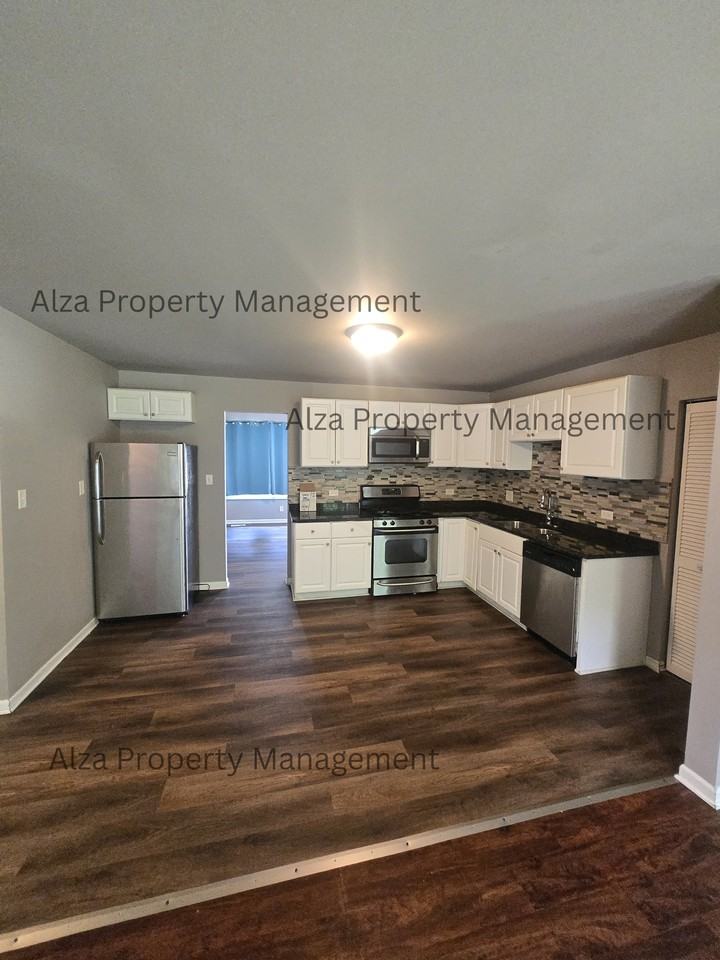 828 Poplar Ln #1 - Photo 6 of 21