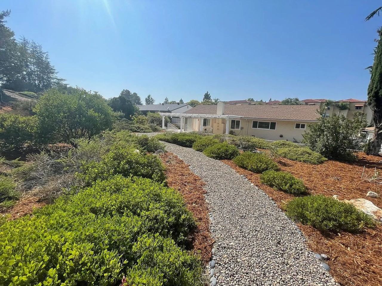 16847 Acena Dr - Photo 4 of 23