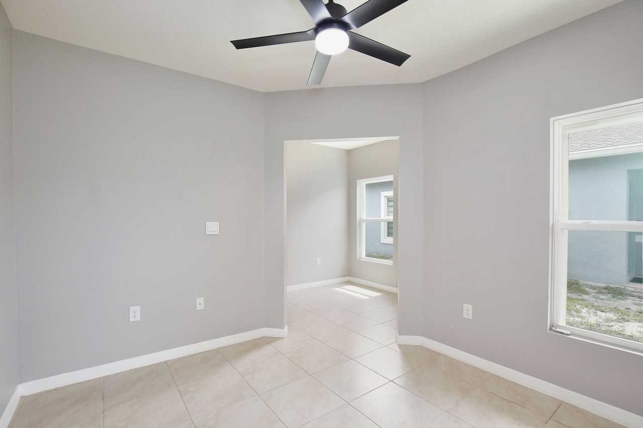 2694 Sunkissed Dr - Photo 5 of 42