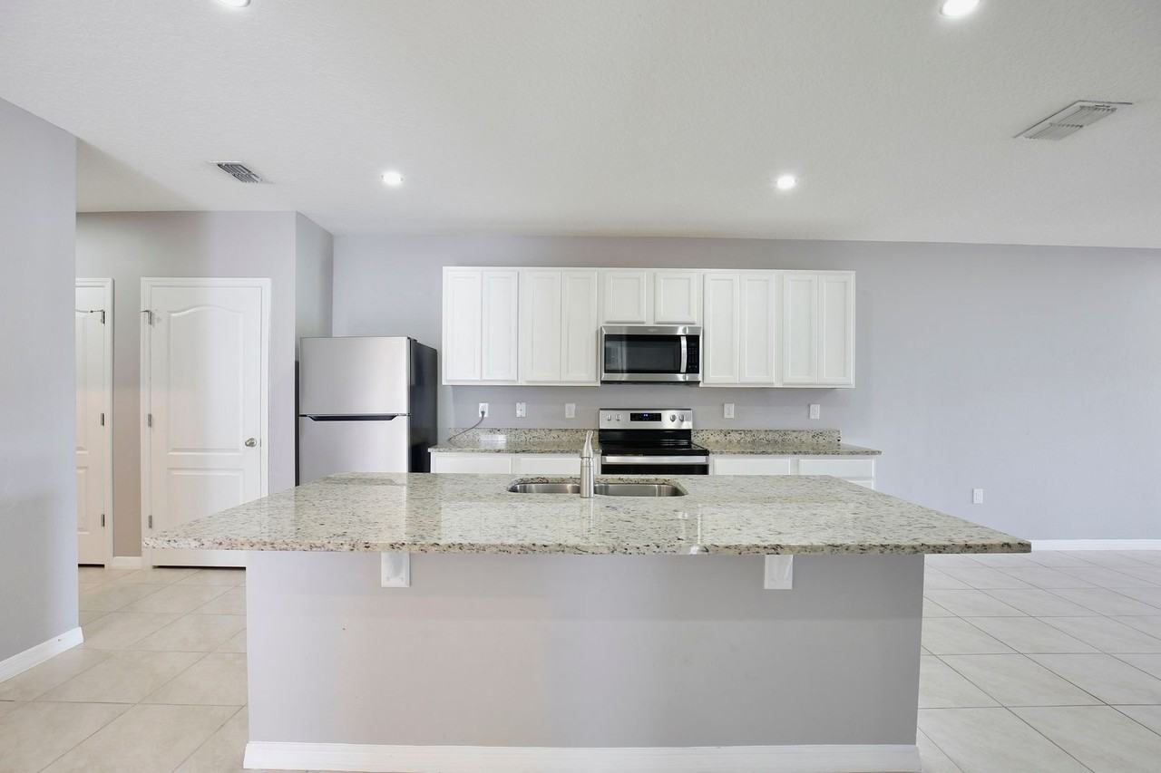 2694 Sunkissed Dr - Photo 6 of 42