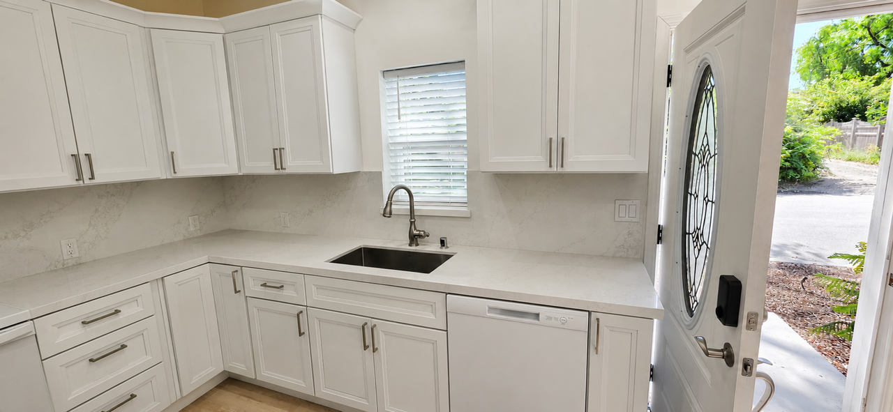 37189 2nd St - Photo 2 of 17