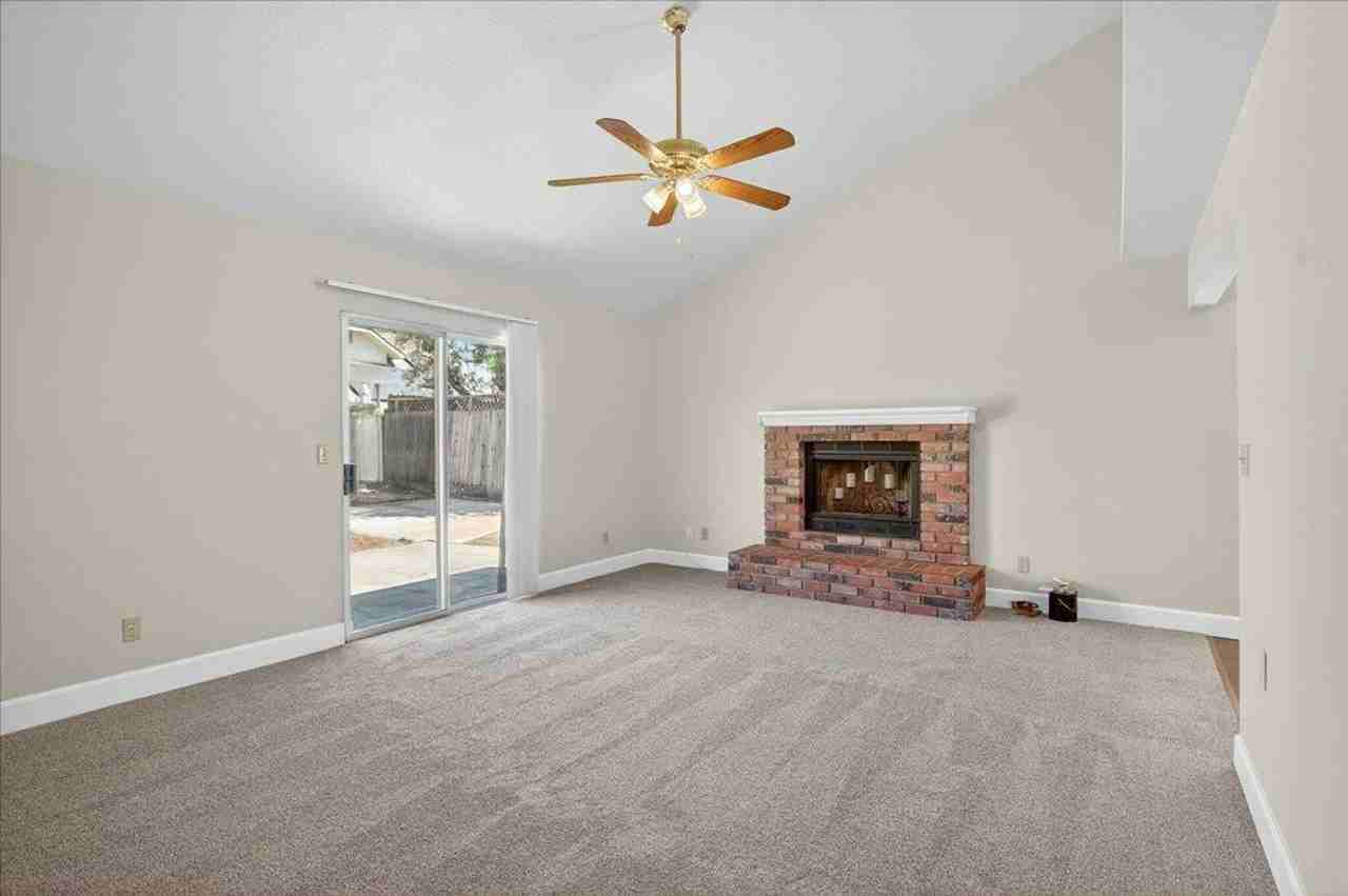 2176 E Decatur Ave - Photo 3 of 25