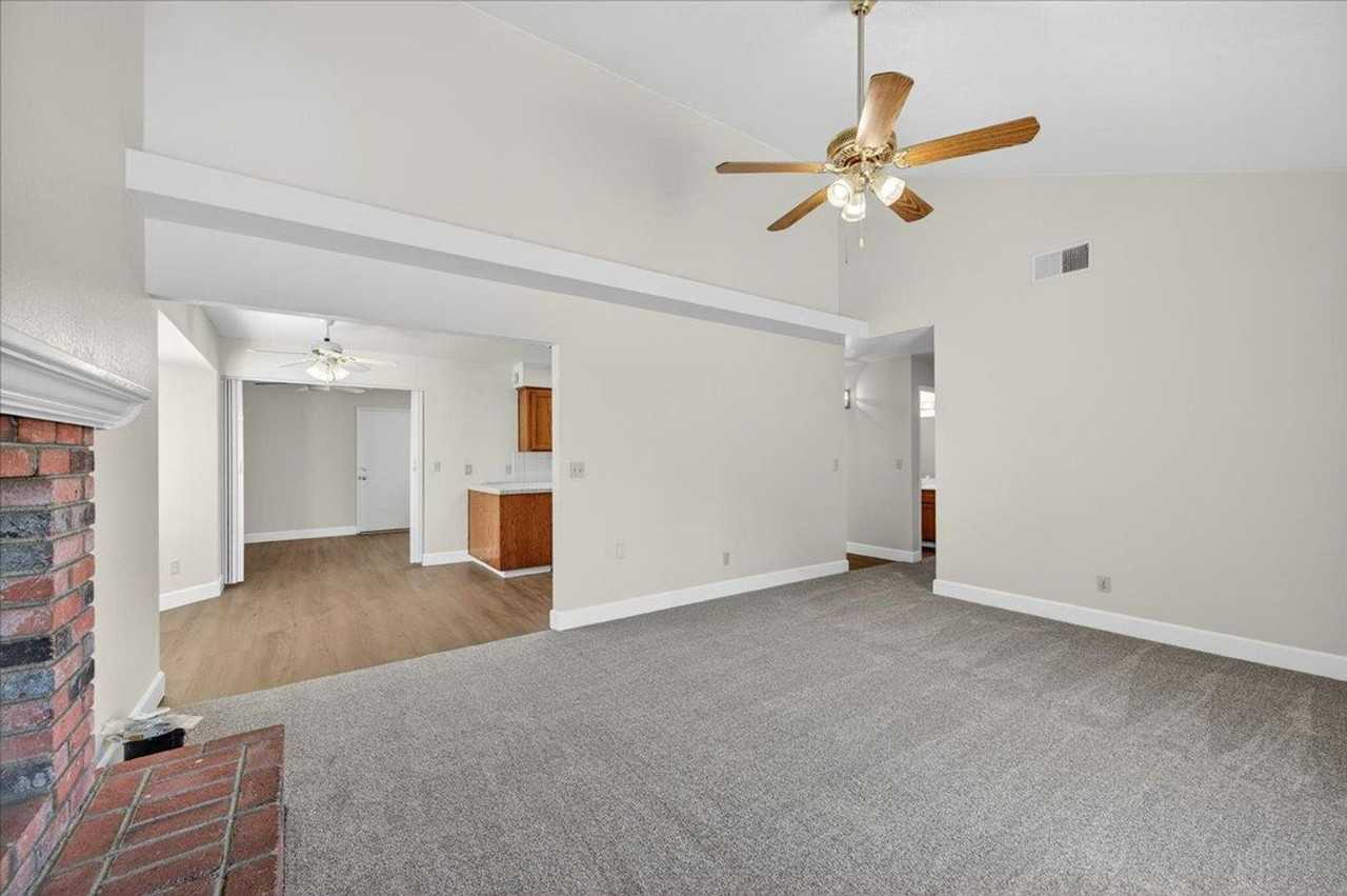 2176 E Decatur Ave - Photo 7 of 25