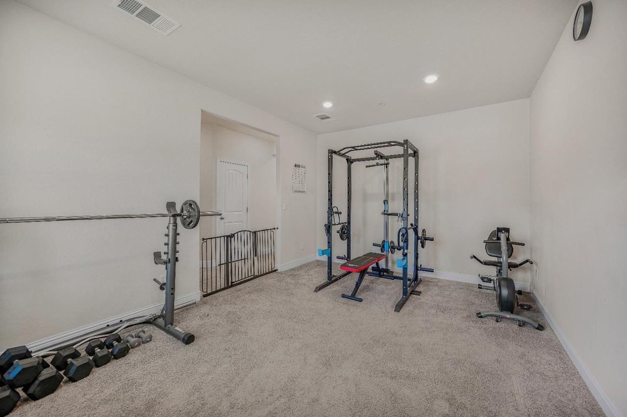 5432 W Lamona Ave - Photo 6 of 24