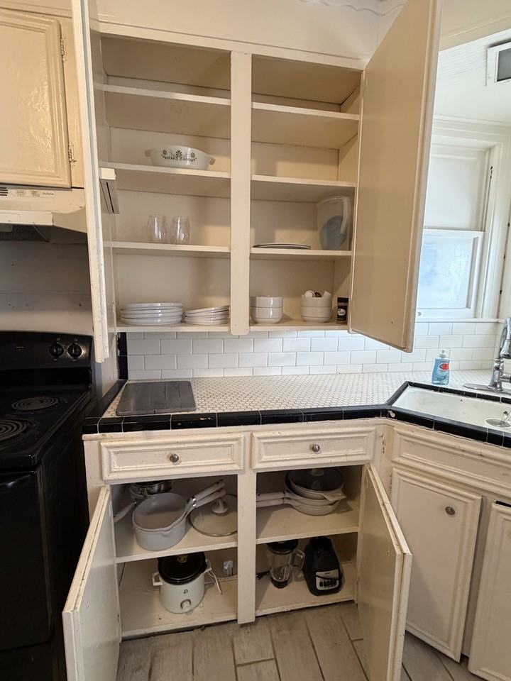 2412 51st Street #A - Photo 7 of 39