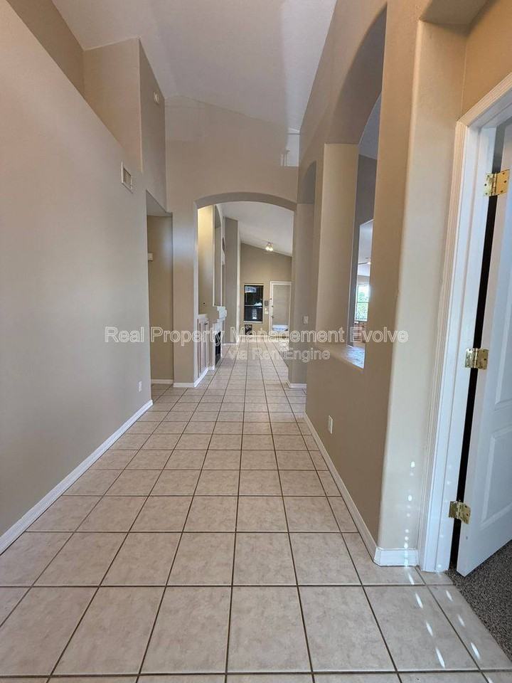 3646 N Katmai - Photo 2 of 10