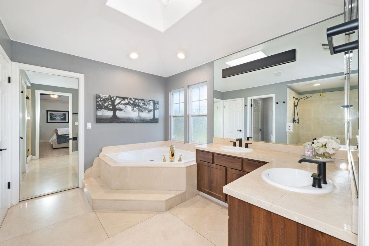 110 Mill Rd - Photo 2 of 22