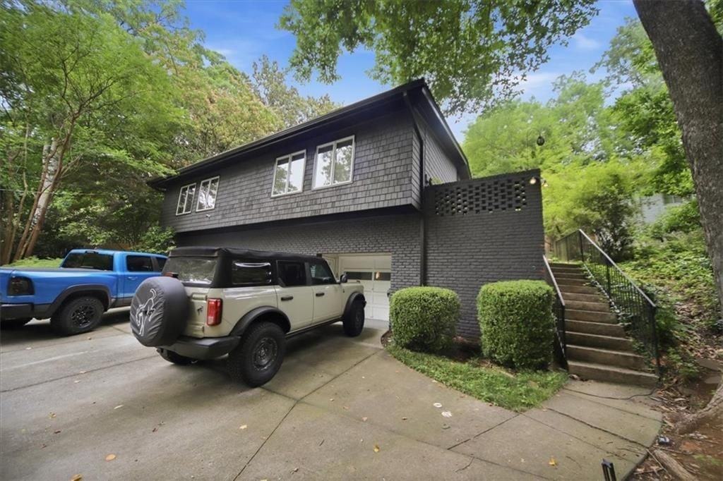 546 Allen Rd Ne ##B - Photo 4 of 38