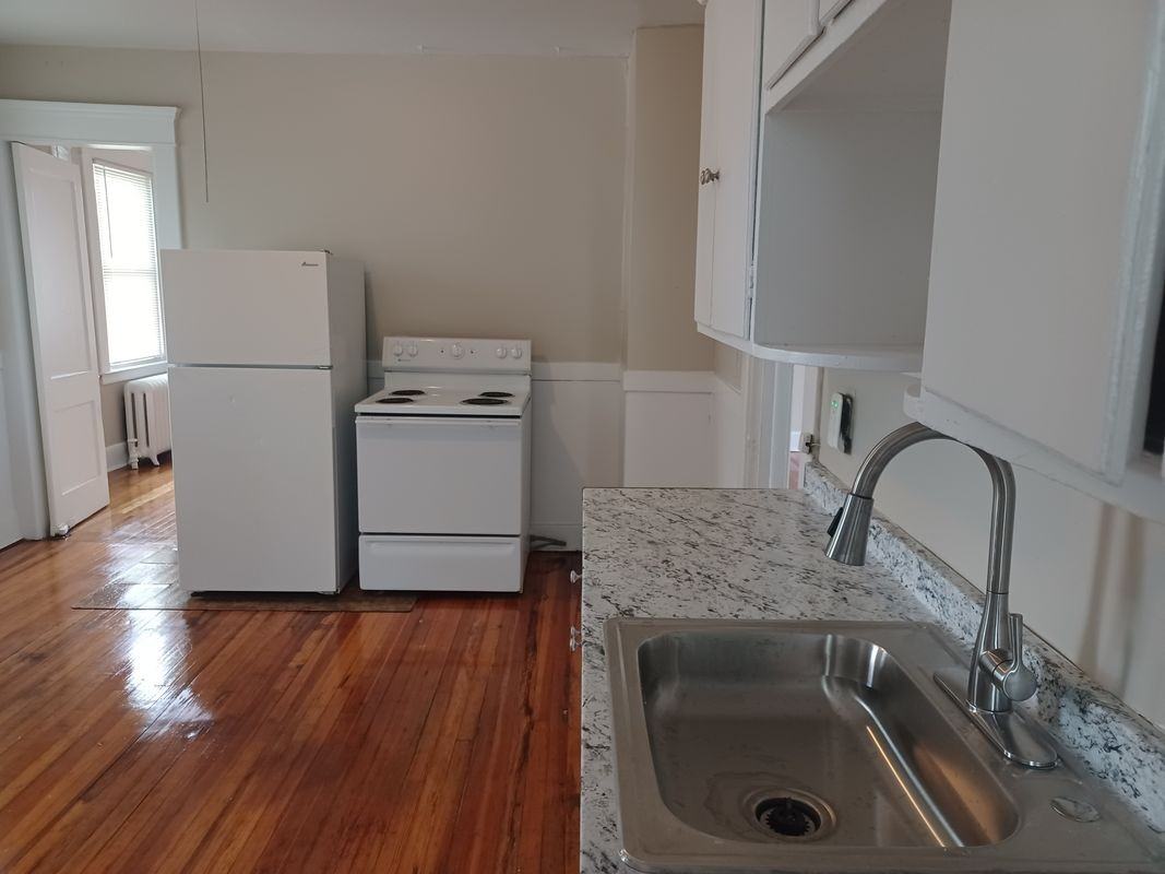 37 Fairfield St - Photo 2 of 16