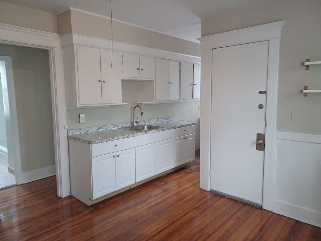 37 Fairfield St - Photo 3 of 16