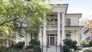 featured image of 1013 Euclid Ave Ne