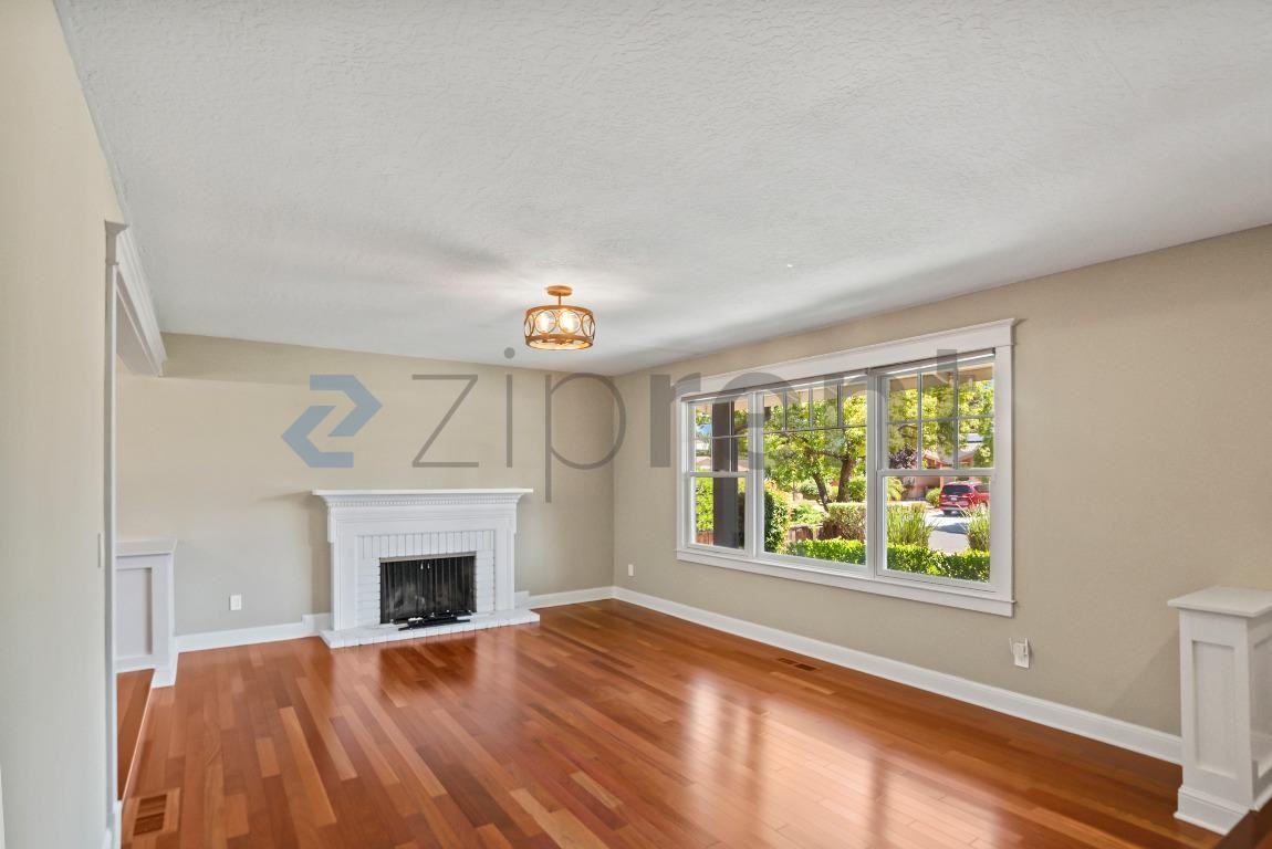 335 Barrow Ct - Photo 6 of 42
