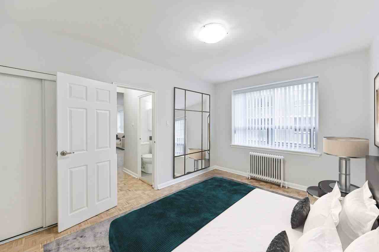 149 St. George - Photo 4 of 8