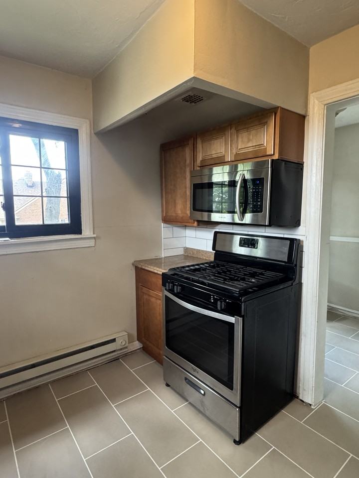 17920 Winslow Rd #2 - Photo 6 of 13