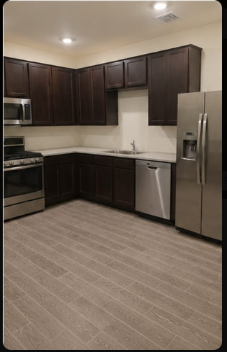 216 W Tropical Dr - Photo 4 of 9
