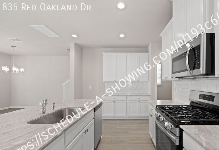 835 Red Oakland Dr - Photo 3 of 6