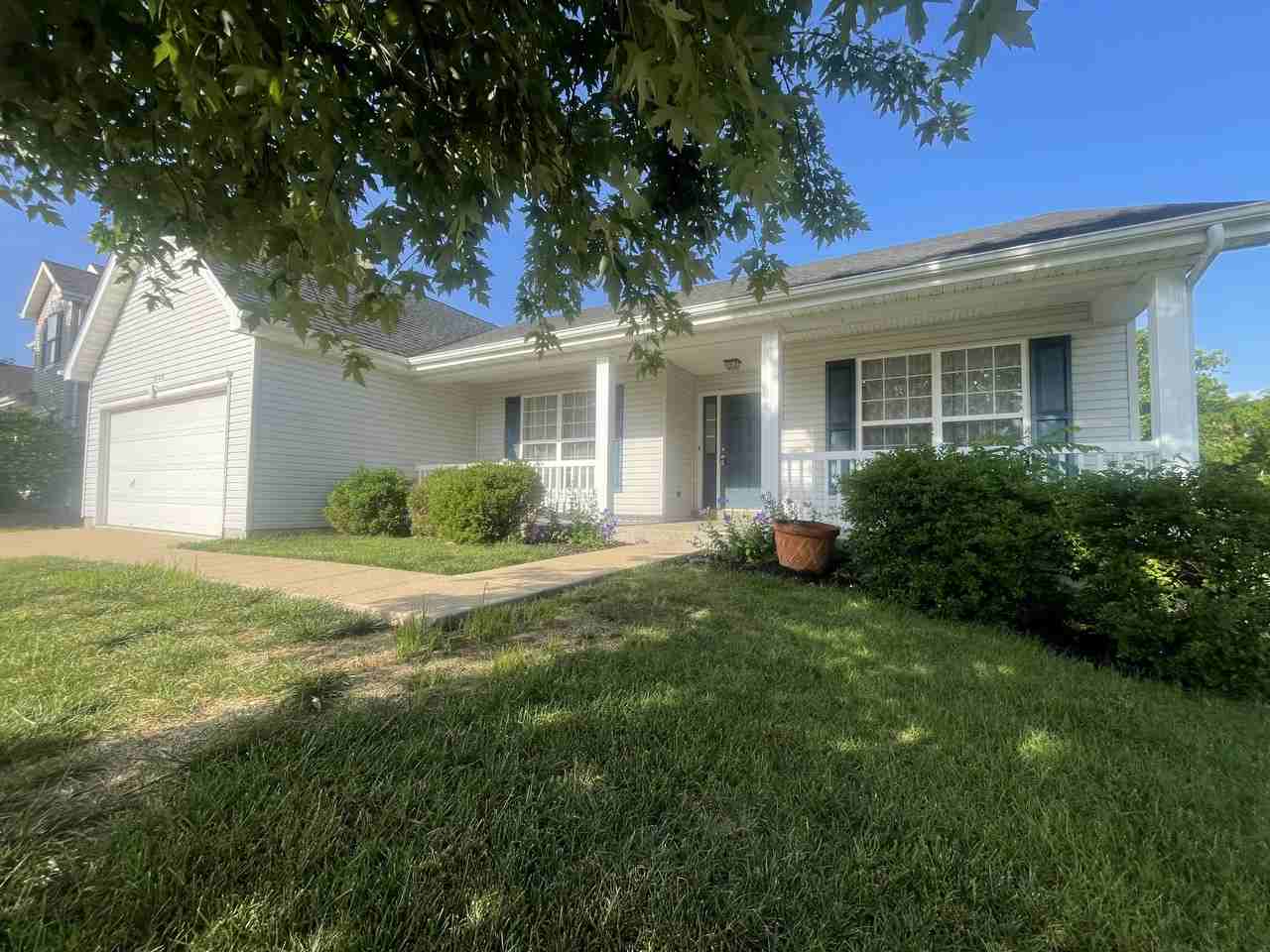 5526 Ashboro Dr - Photo 2 of 29