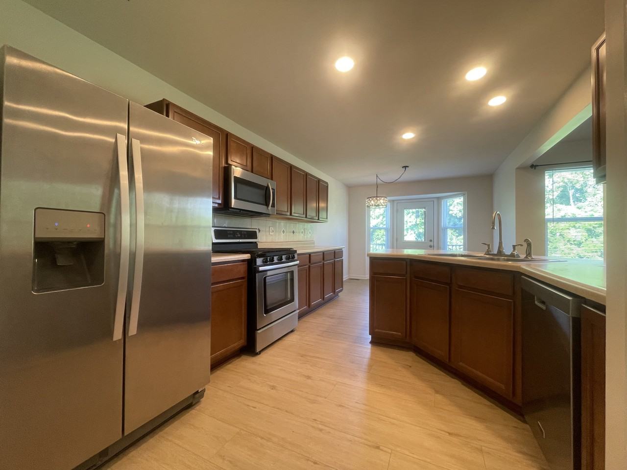 5526 Ashboro Dr - Photo 6 of 29