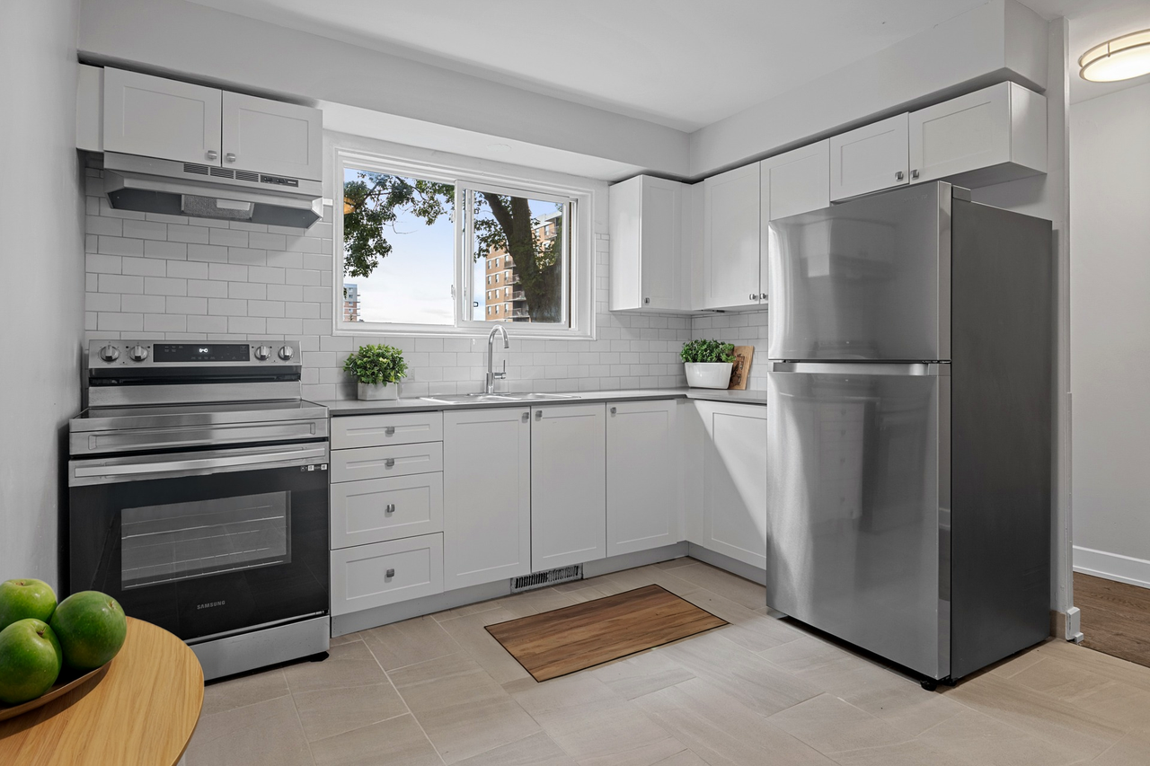 West Park I Townhouses - Photo 2 of 14