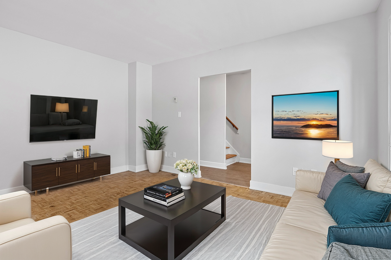 West Park I Townhouses - Photo 6 of 14
