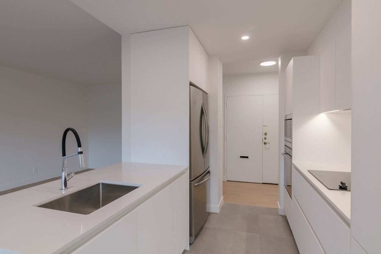 4555 Av Bonavista — photo 1