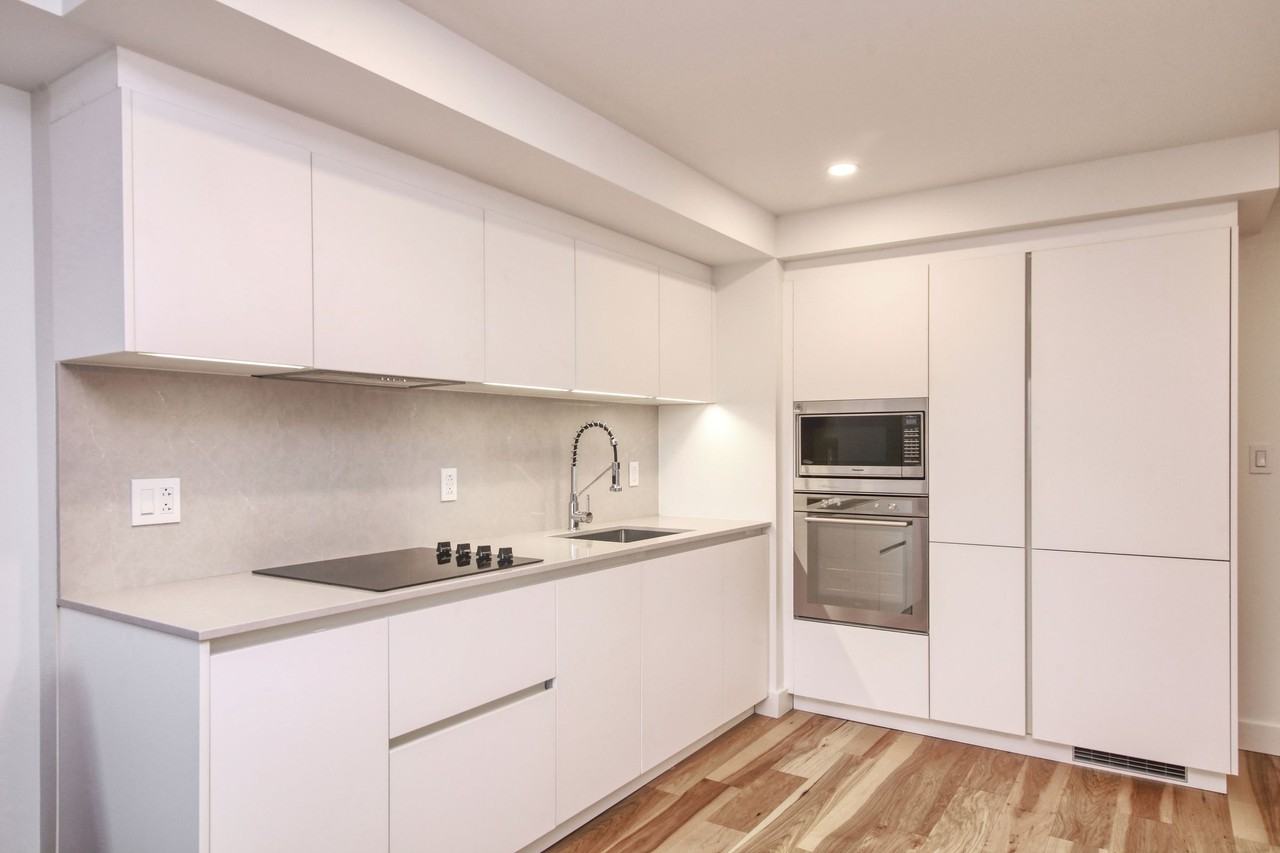 3460 Peel Street - Photo 2 of 50