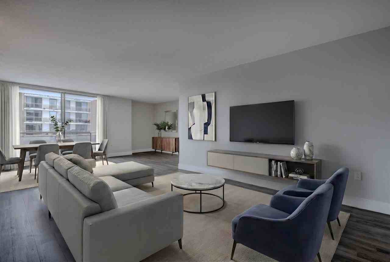Royal Oak Terrace - Photo 3 of 19