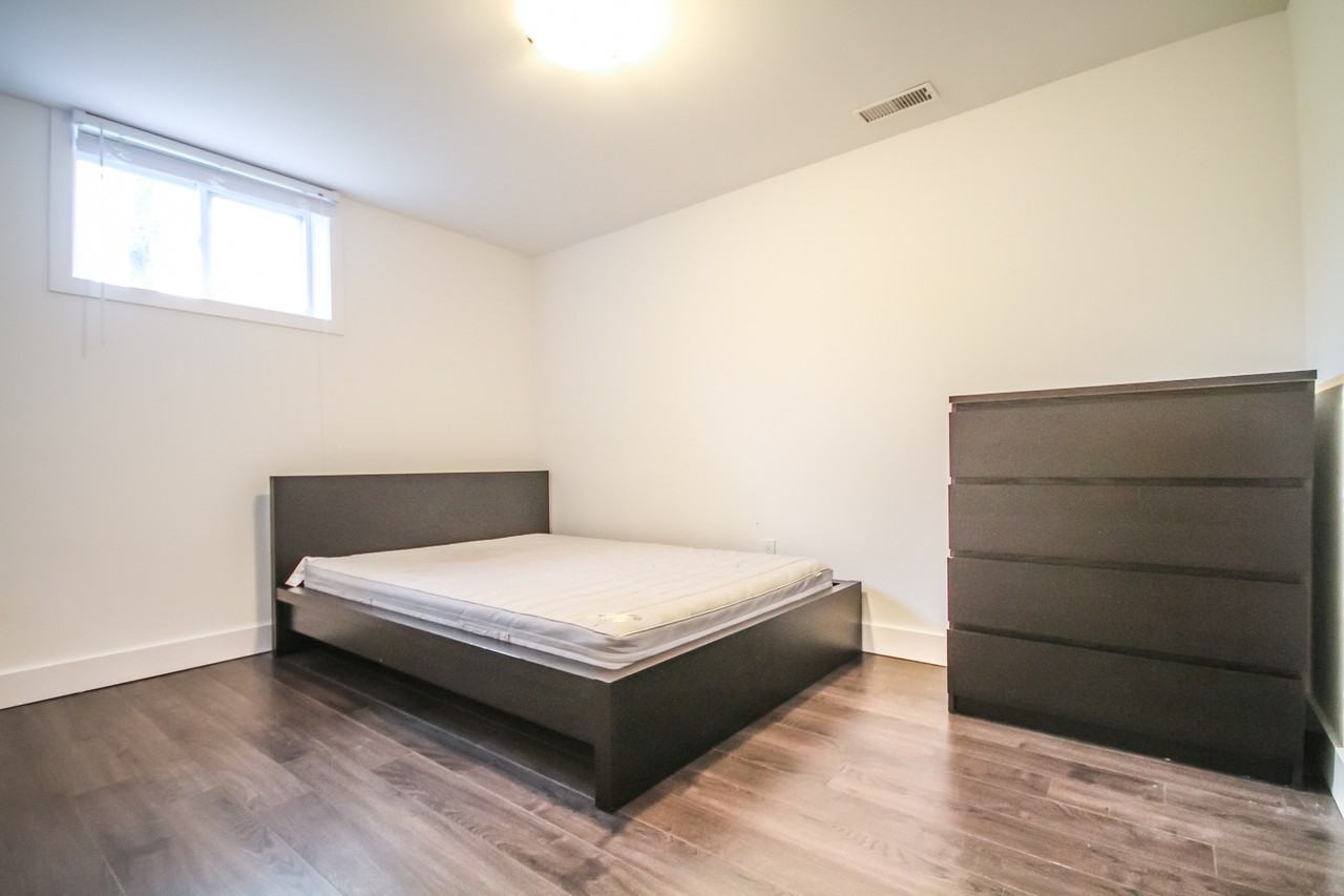 1148 Woodroffe Ave - Photo 5 of 17