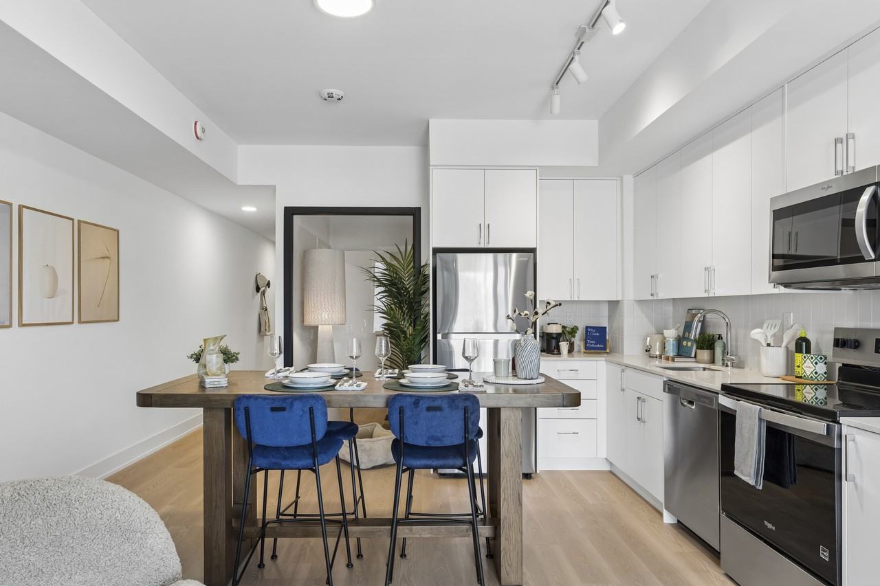 799 Sheppard Ave West - Photo 5 of 37