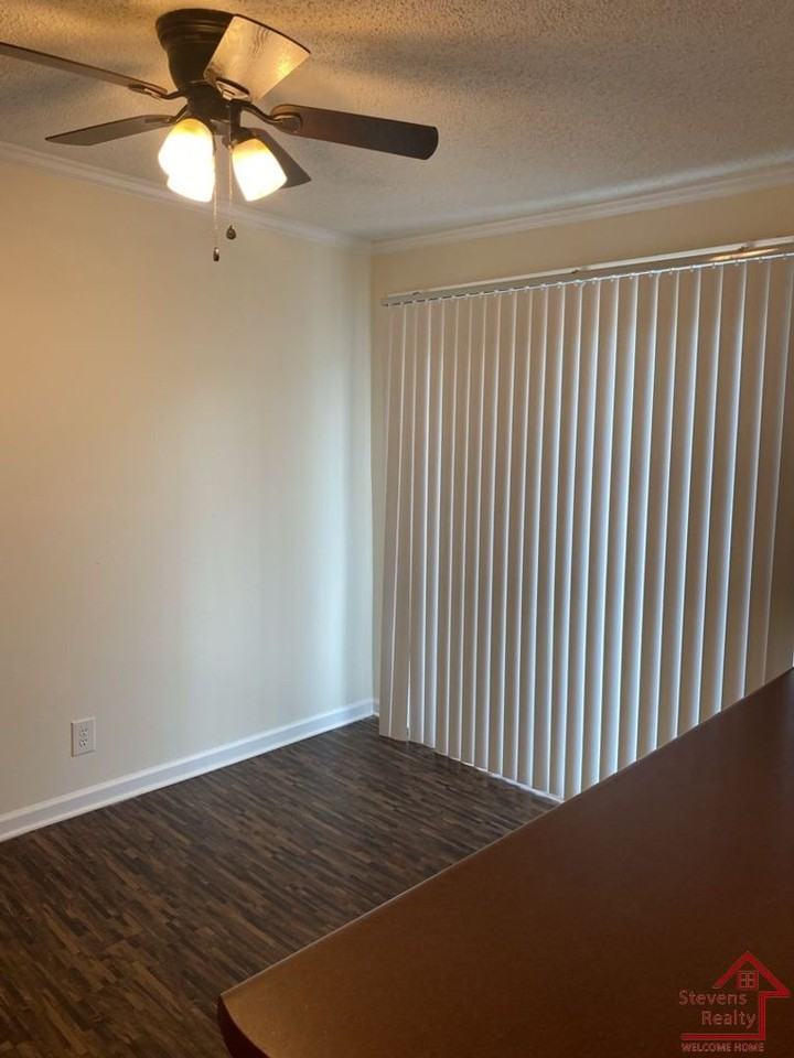 540 Mcquade Cir - Photo 4 of 22