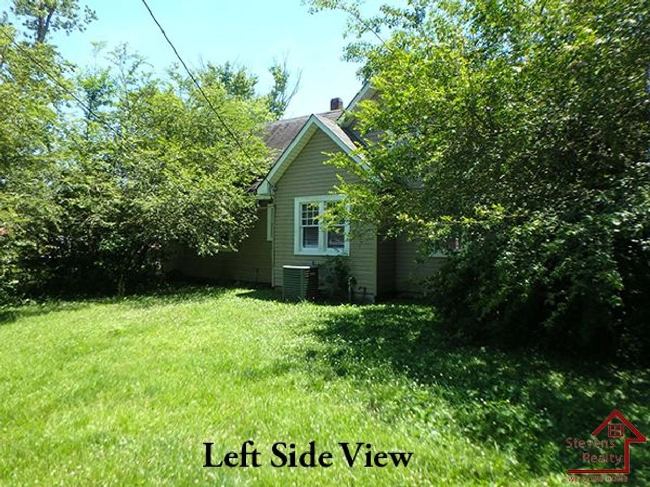 411 First Ave N - Photo 3 of 36