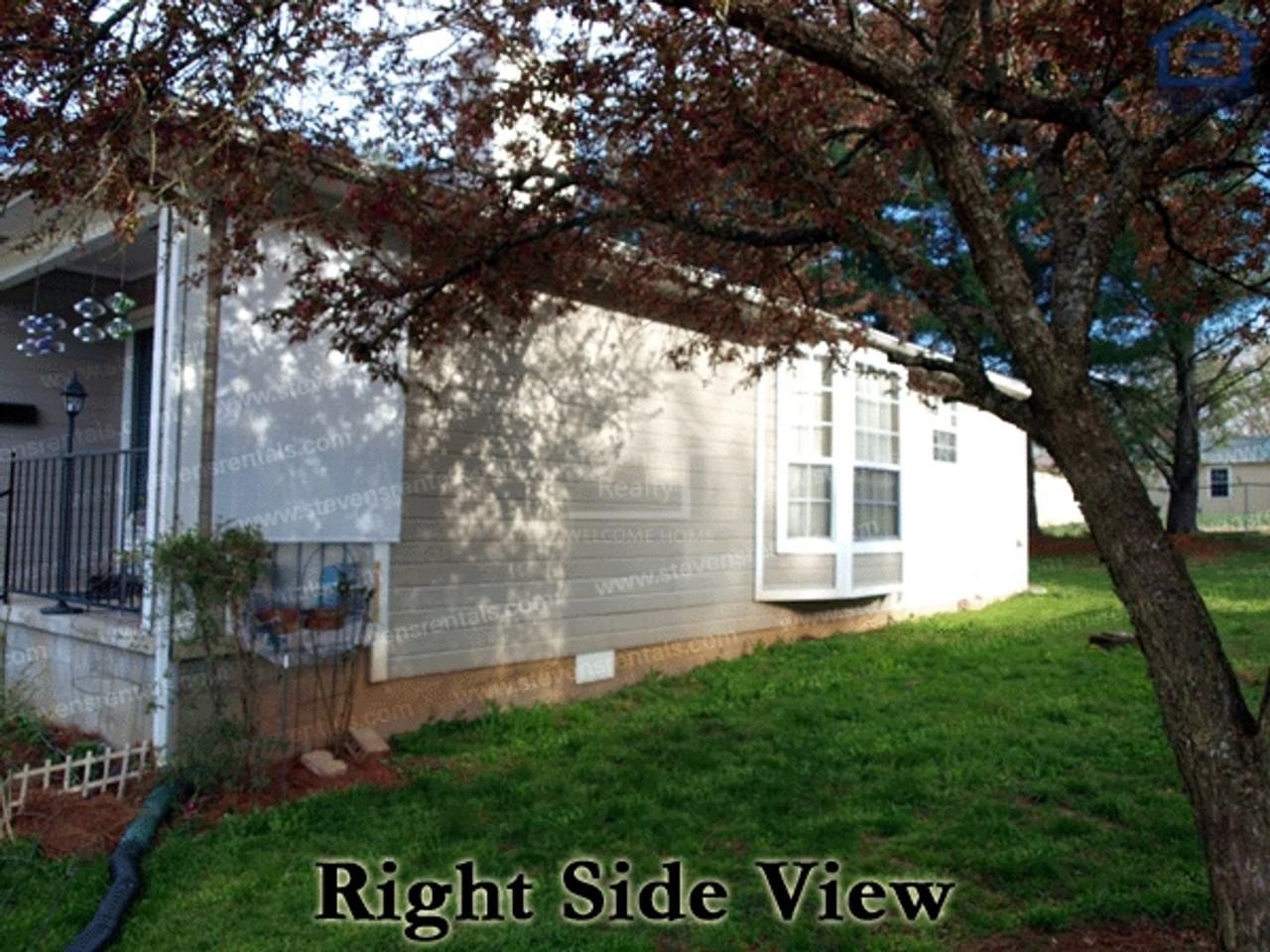 439 Oriole Dr #M17 - Photo 2 of 16