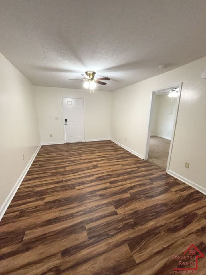 235 Dogwood Pointe Dr #1 - Photo 4 of 11