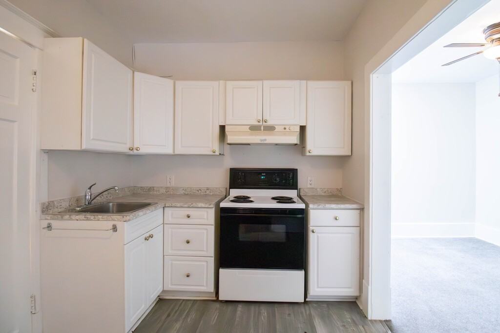 595 King Street - 10 - Photo 2 of 12