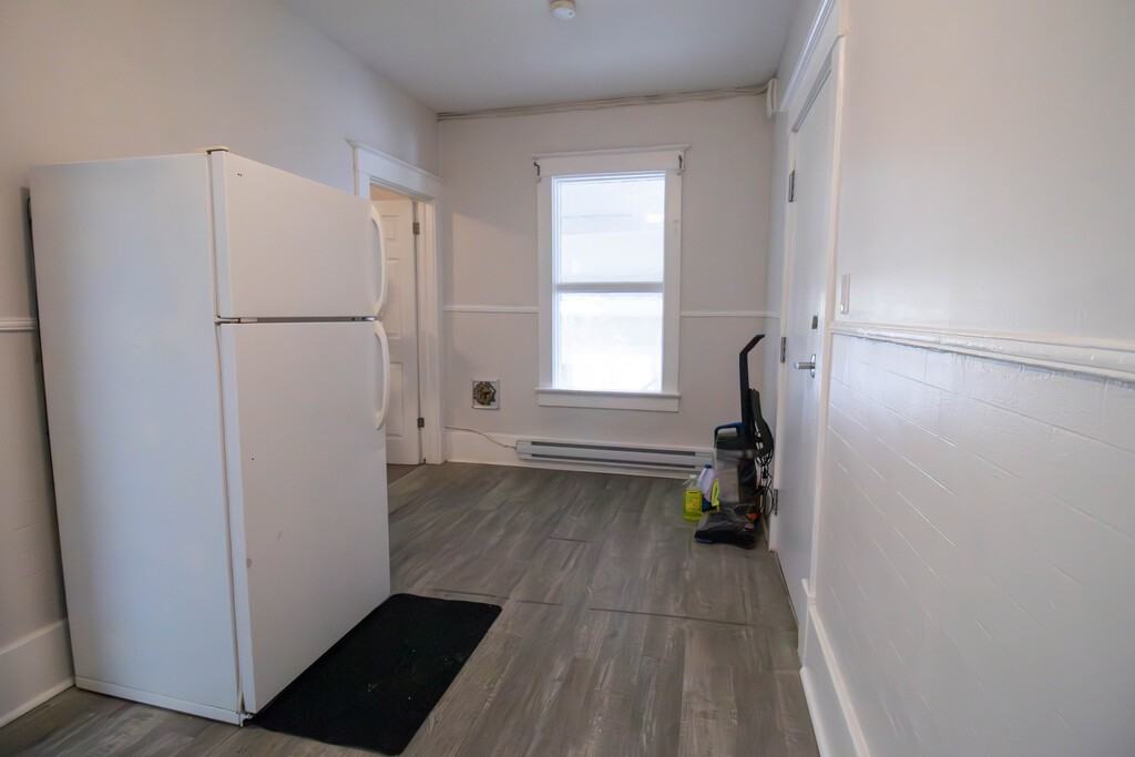 595 King Street - 10 - Photo 3 of 12