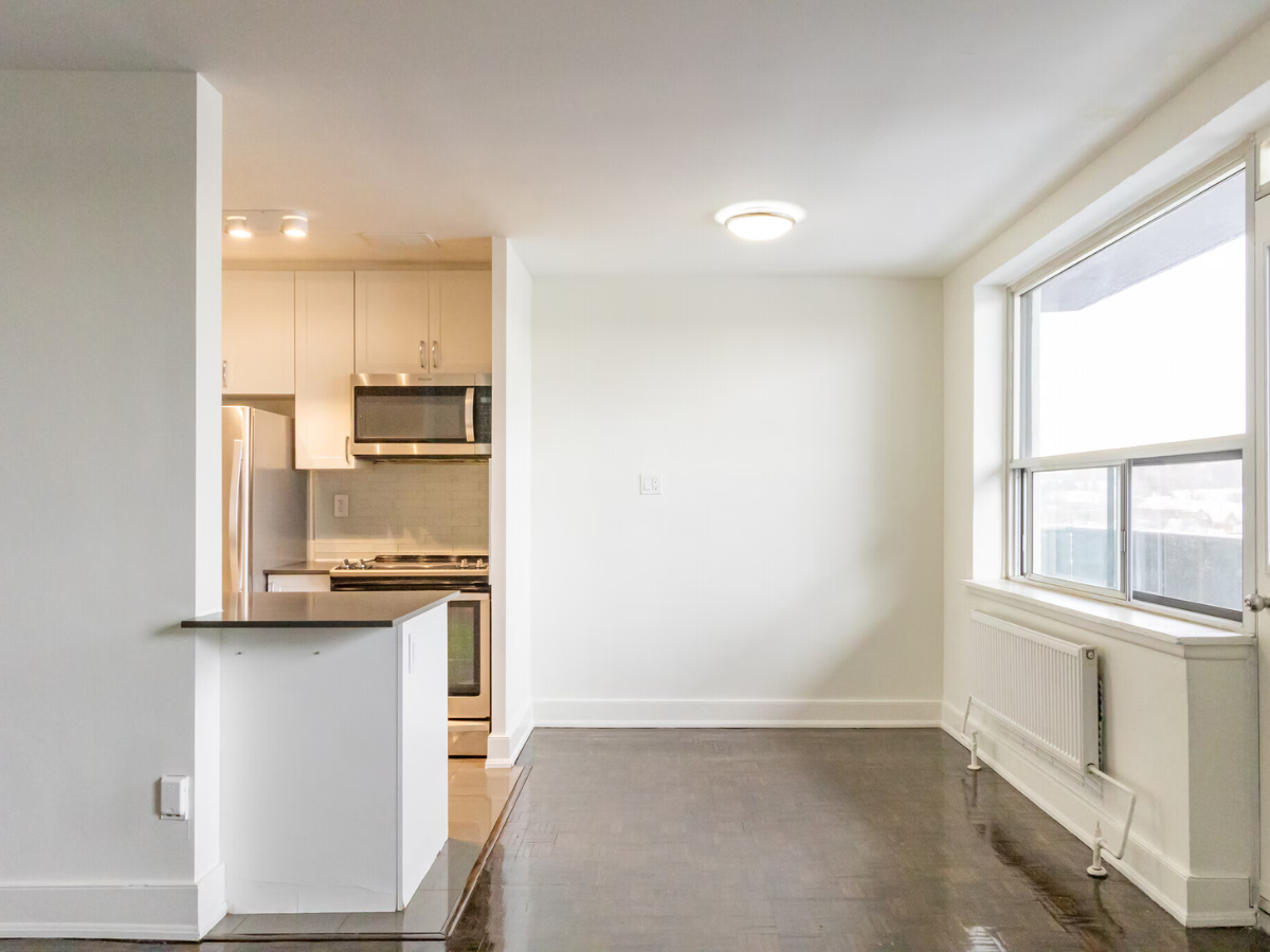 Weston Road Apartments - Photo 4 of 7