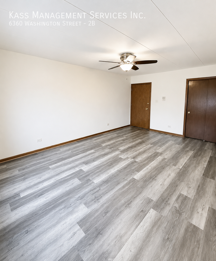6360 Washington St #2B - Photo 3 of 7