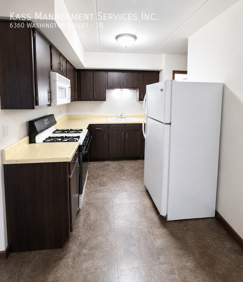 6360 Washington St #2B - Photo 6 of 7