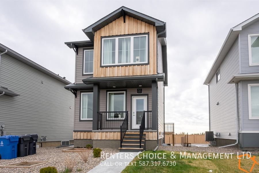 820B Coalbrook Close W - Photo 2 of 8