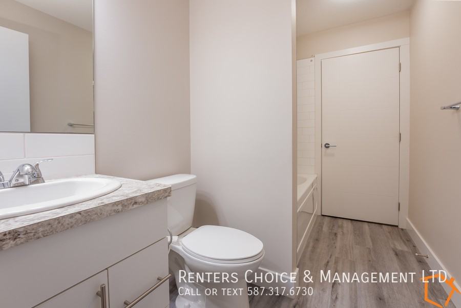 820B Coalbrook Close W - Photo 6 of 8